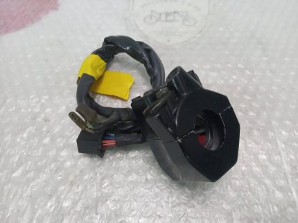 Yamaha FZR 250 HANDLEBAR RIGHT SWITCH 86-94’