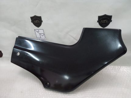 Kawasaki GPZ 900 R RIGHT FAIRING 84-