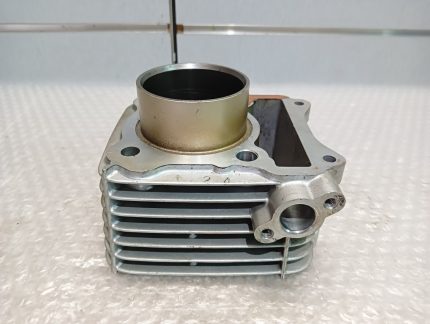 Suzuki GZ 125 Marauder Cylinder / Barrel