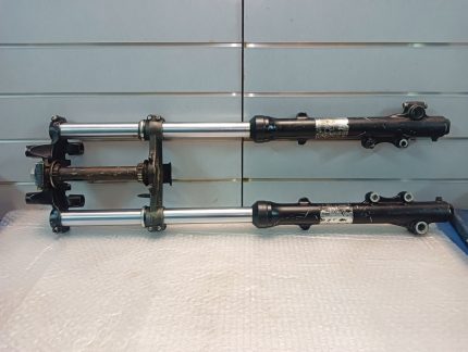 Kawasaki GT 750 Fork / Tubes / Handlebars / Yokes