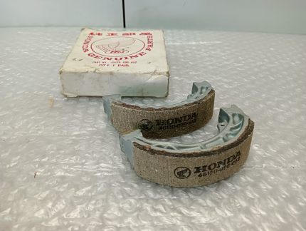Honda LEAD 80/125- CT 90/110- Z 50A/R- XL 100/125- NS 50 F Brake Shoe Kit