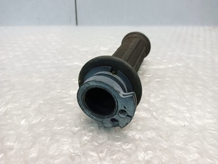 Suzuki RG 250 Γ GJ21A Throttle Grid / Grip 83’