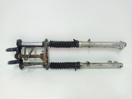 Suzuki SP 250 Fork / Tubes / Handlebars / Yokes