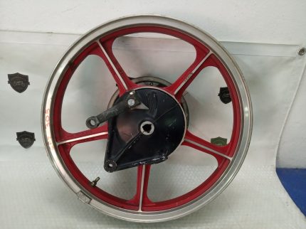 Kawasaki GPZ 305 REAR WHEEL18x2,15. 83