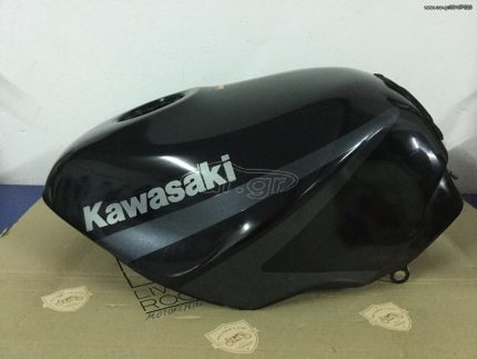 KAWASAKI ZZR600C1 TANK