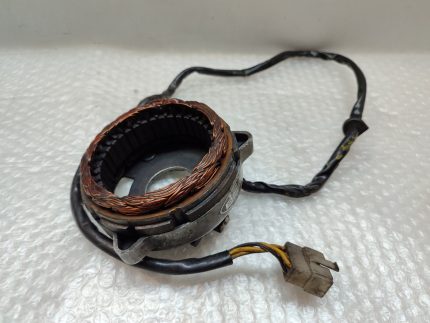 SUZUKI GT 550- ALTENATOR 31400-33110