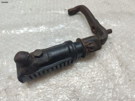 HONDA CB400N FOOTPEG FOOT REST FRONT RIGHT