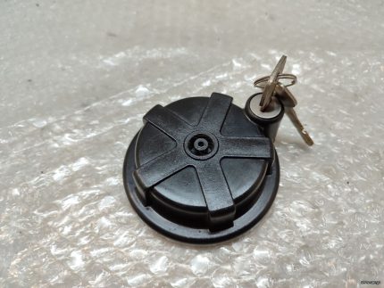YAMAHA DT50 / DT80 / XT500 FUEL TAP CAP KEY