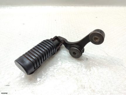 HONDA CL250S FOOTREST BRACKET FR LEFT