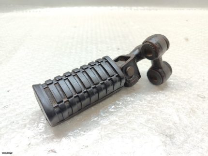 KAWASAKI KZ750 80-82 FOOTREST BRACKET REAR RIGHT